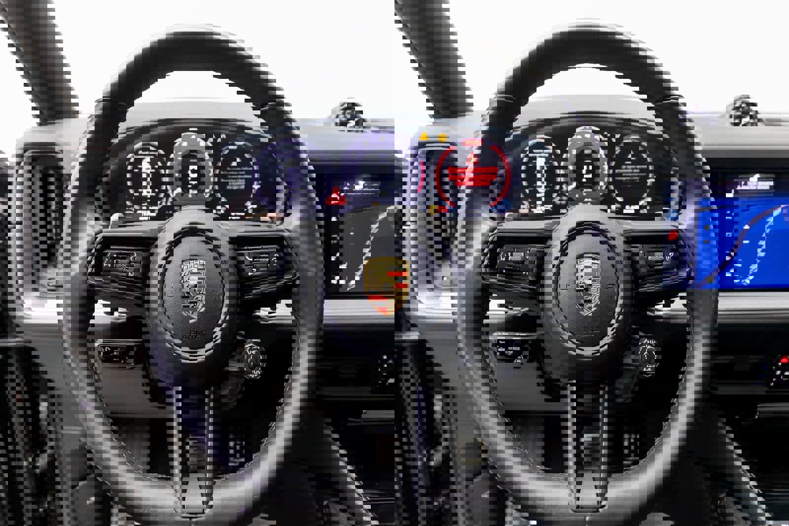 Used 2024 Porsche Cayenne S image 15