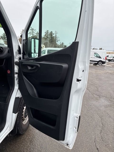 Used 2023 Mercedes-Benz Sprinter 2500 image 21