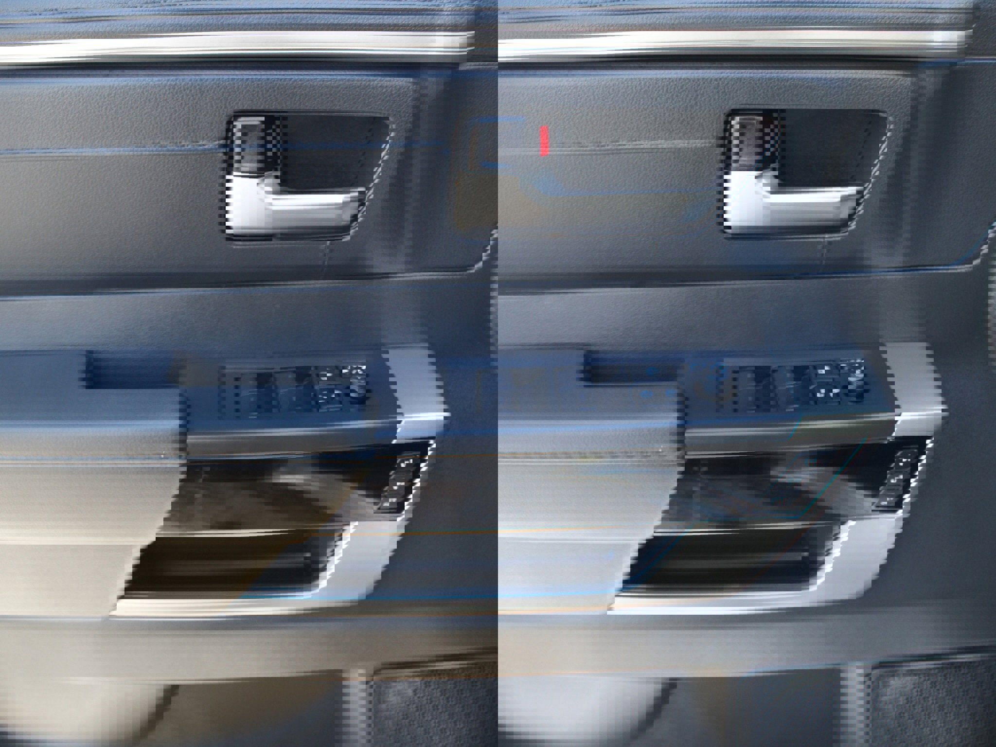 Used 2025 Toyota Tundra Limited image 29