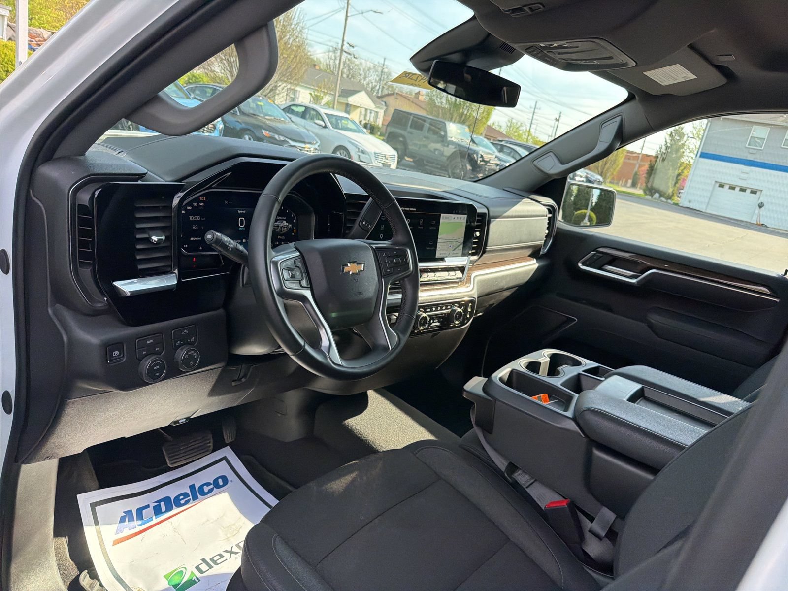 Used 2026 Chevrolet Silverado 1500 LT AWD/4WD image 10