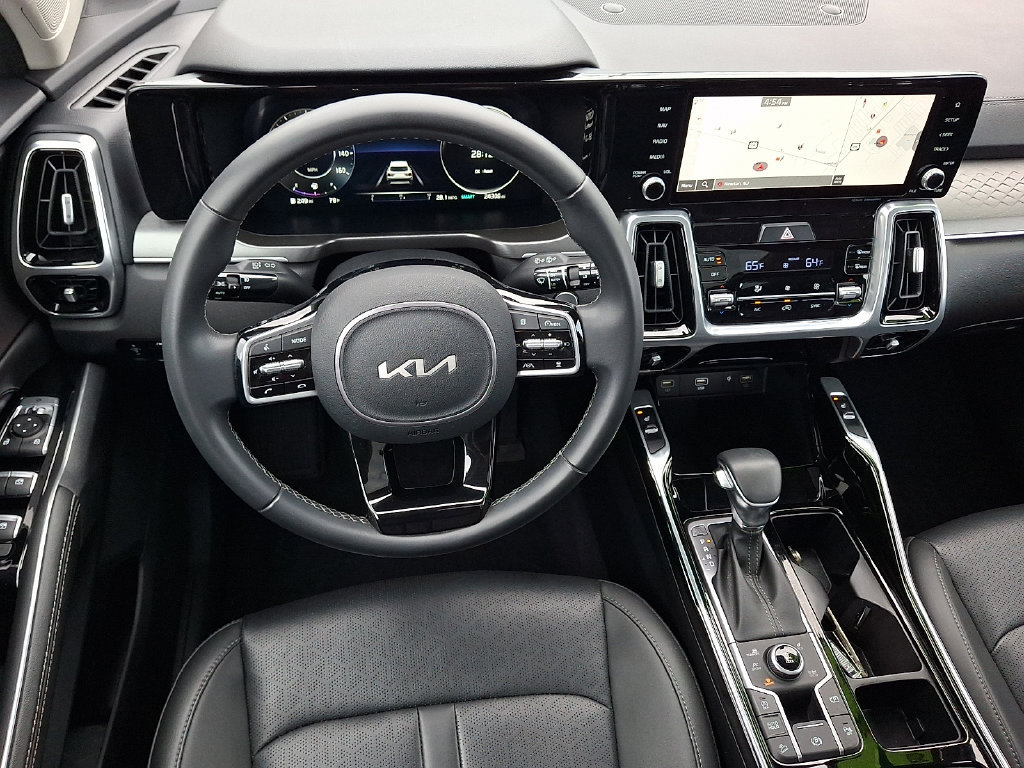Certified 2023 Kia Sorento SX AWD/4WD image 13