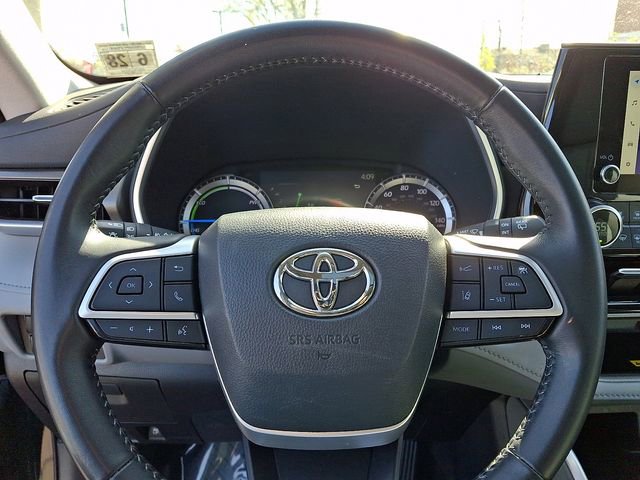 Used 2023 Toyota Highlander XLE AWD/4WD image 22