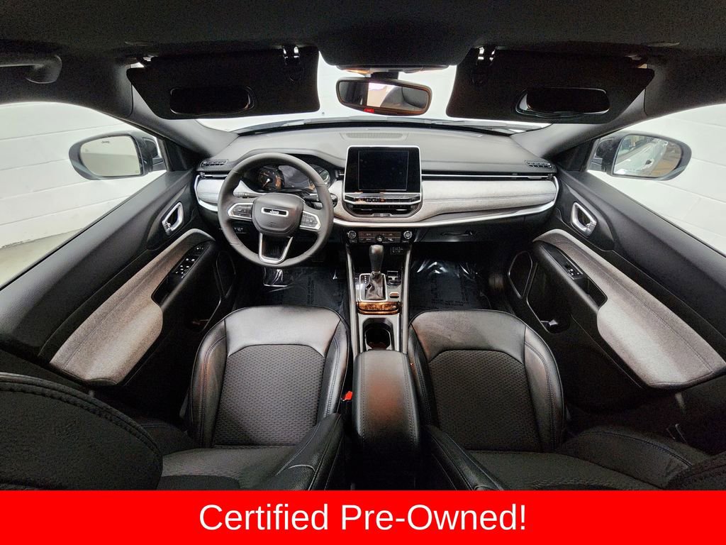 Certified 2025 Jeep Compass Latitude image 25