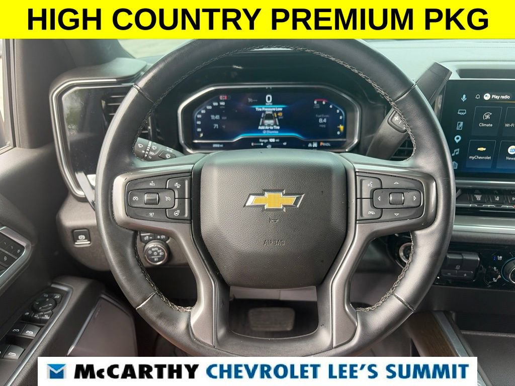 Used 2025 Chevrolet Silverado 2500 High Country w/ High Country Premium Package AWD/4WD image 21