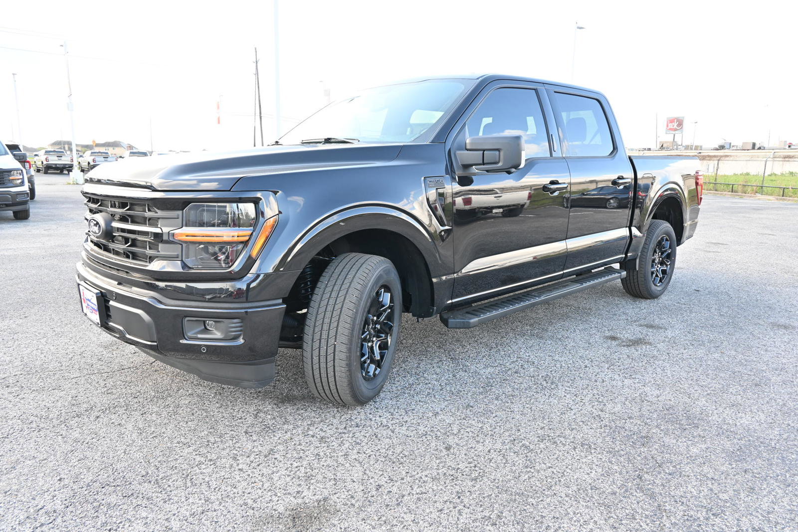 New 2026 Ford F150 XLT w/ Equipment Group 302A MID image 9