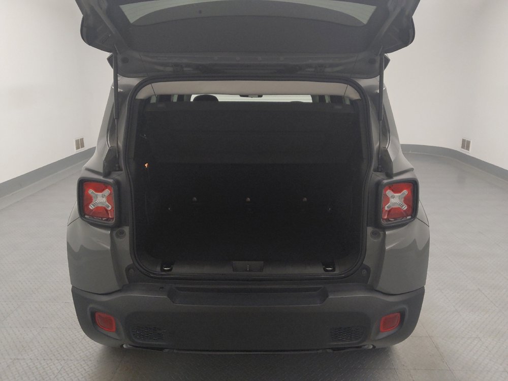 Used 2020 Jeep Renegade Altitude w/ UConnect 8.4 Nav Group image 29