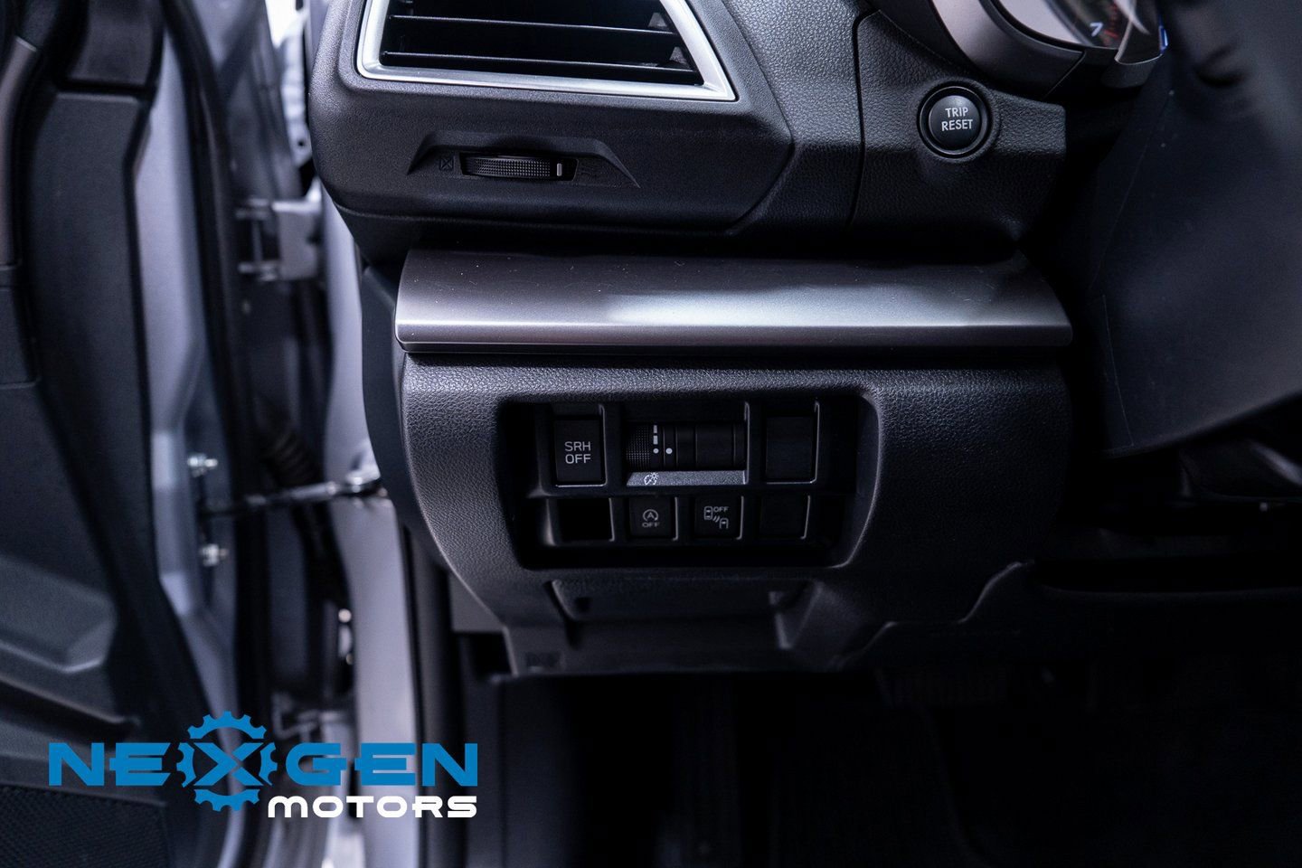 Used 2020 Subaru Crosstrek 2.0i Limited w/ Moonroof Package image 22