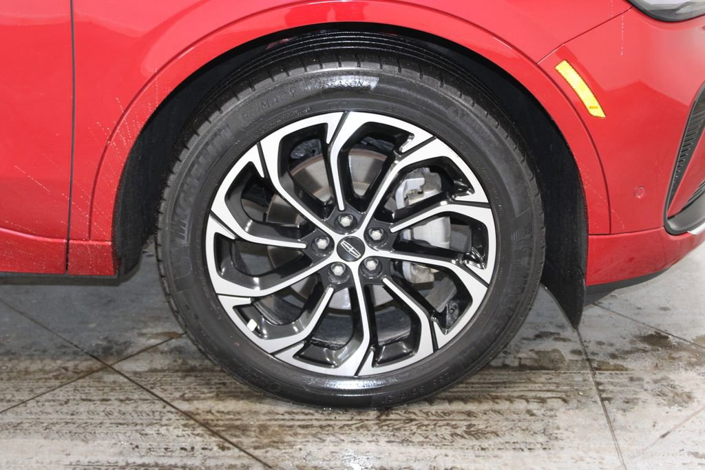 Used 2024 Lincoln Nautilus Reserve image 13