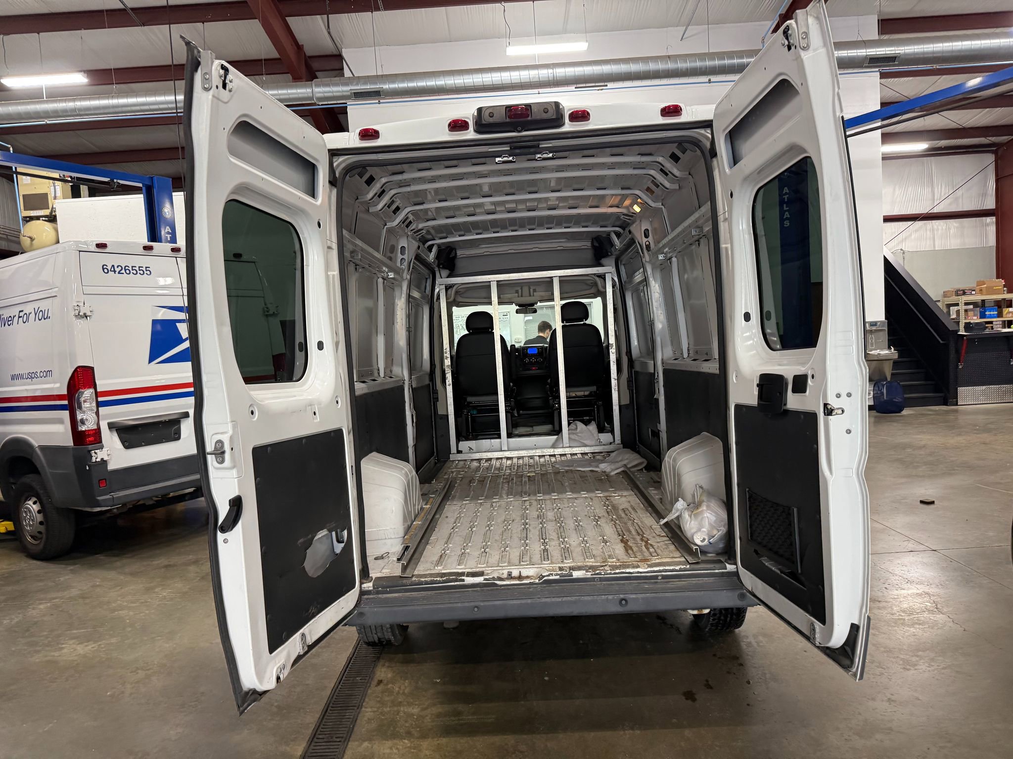 Used 2016 RAM ProMaster 2500 w/ Interior Convenience Group FWD image 5