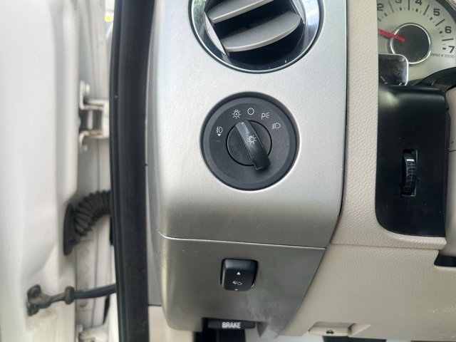 Used 2012 Ford Expedition Limited image 26