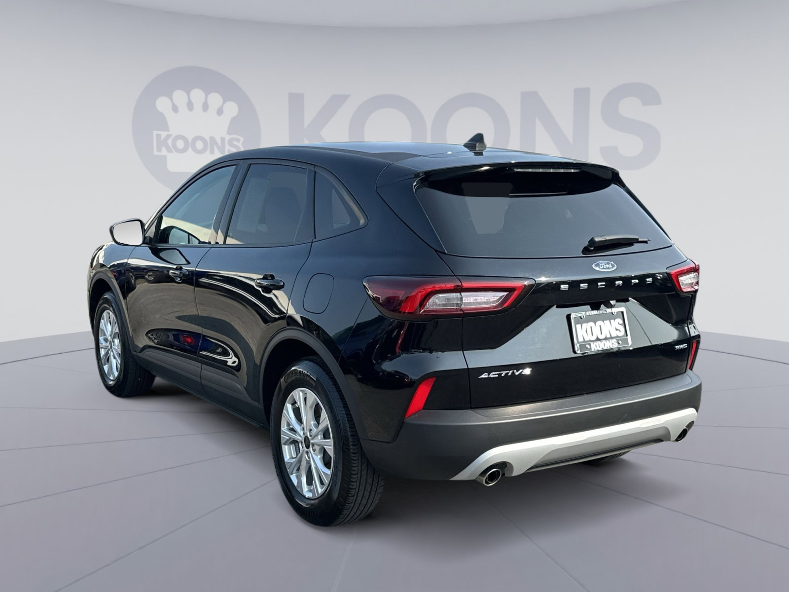 Certified 2025 Ford Escape Active AWD/4WD image 14