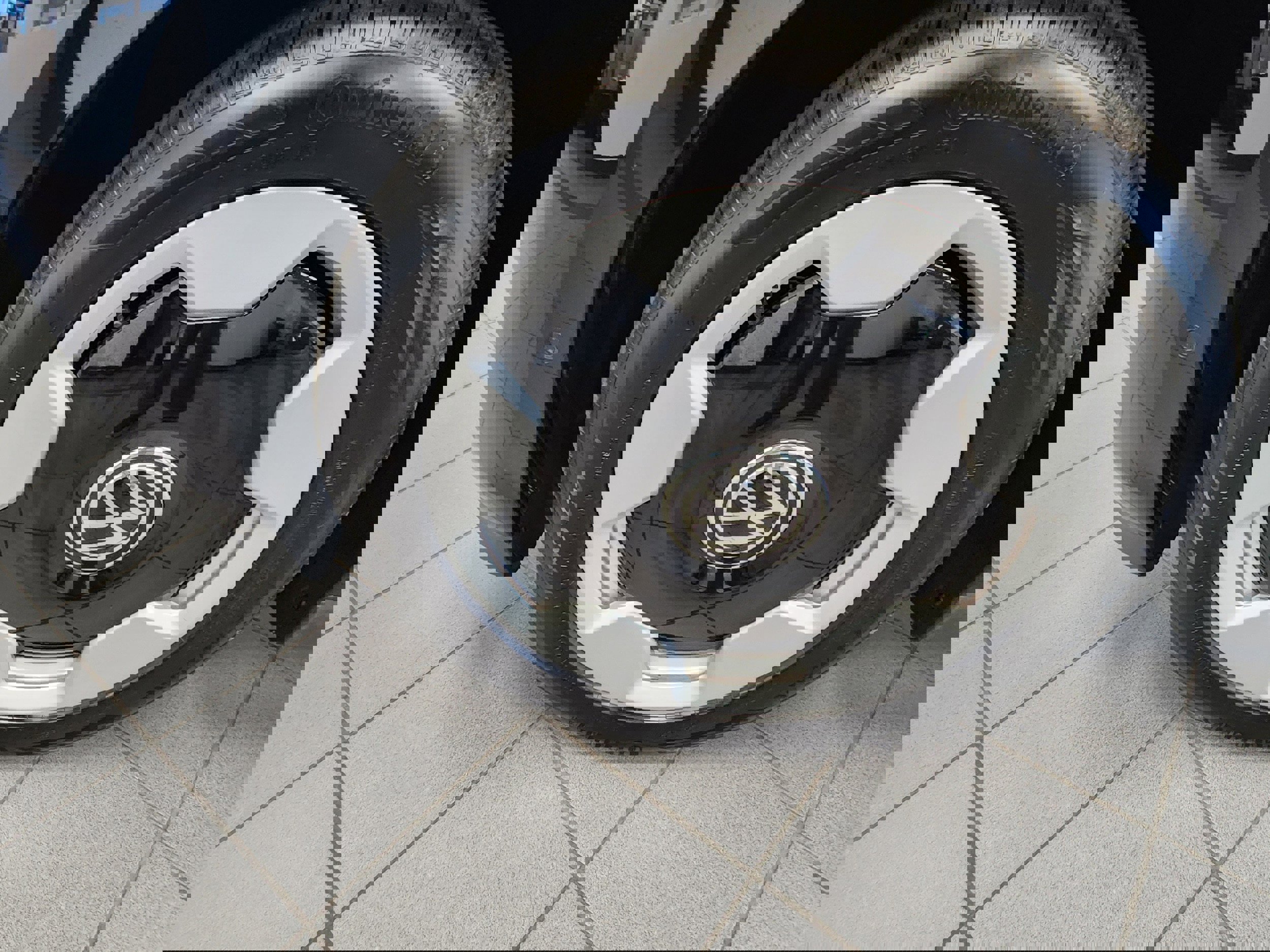 New 2025 Volkswagen ID. Buzz Pro S Plus image 7