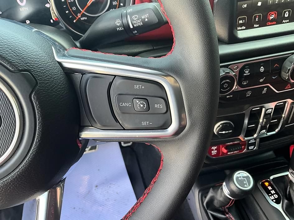 Used 2023 Jeep Gladiator Rubicon w/ Cold Weather Group AWD/4WD image 30