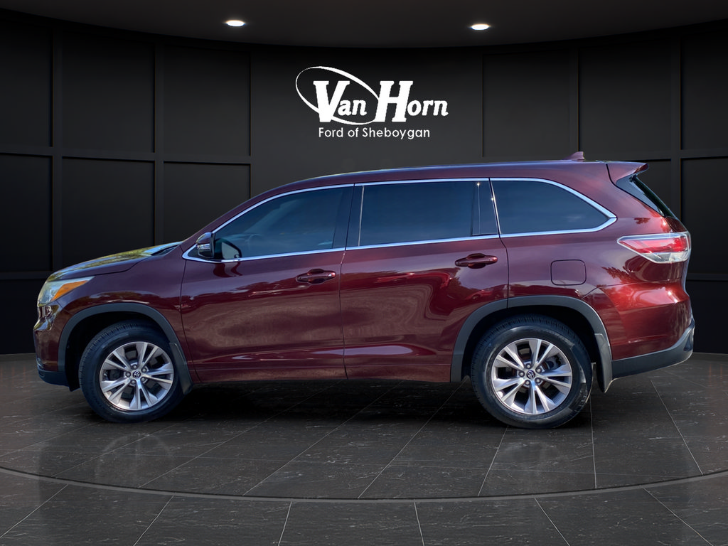 Used 2016 Toyota Highlander Plus AWD/4WD image 4