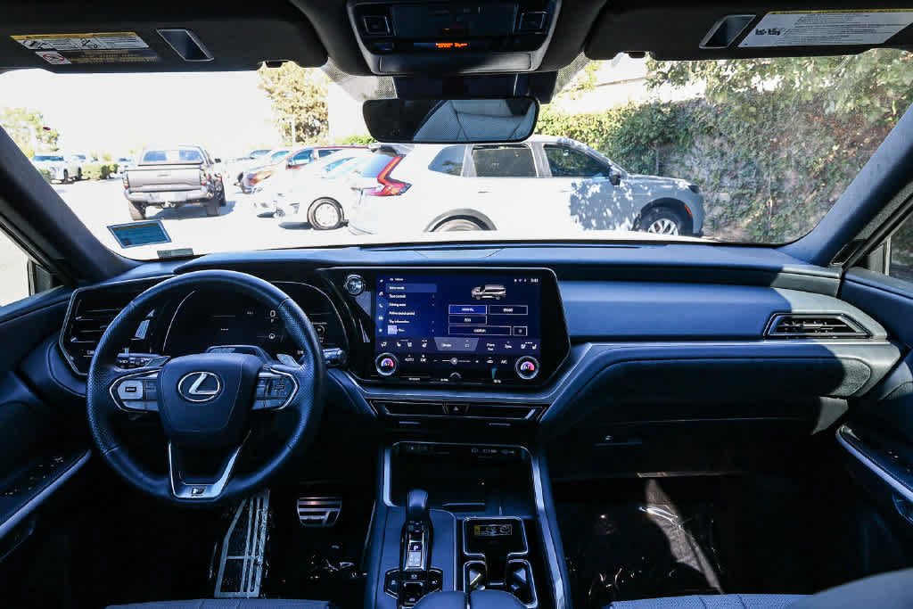 Used 2025 Lexus TX 500h AWD w/ Technology Package image 13