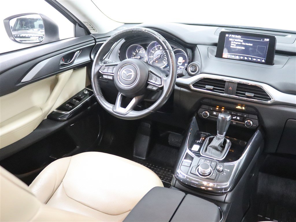 Used 2019 MAZDA CX-9 Touring w/ Touring Premium Package FWD image 17