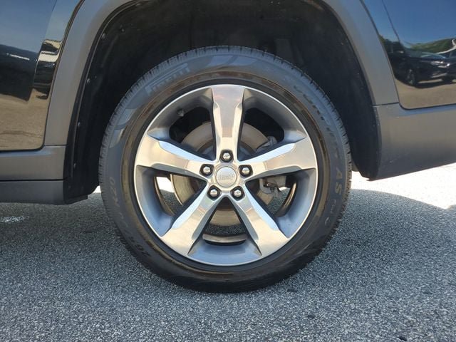 Certified 2021 Jeep Grand Cherokee L Limited w/ Luxury Tech Group II AWD/4WD image 14