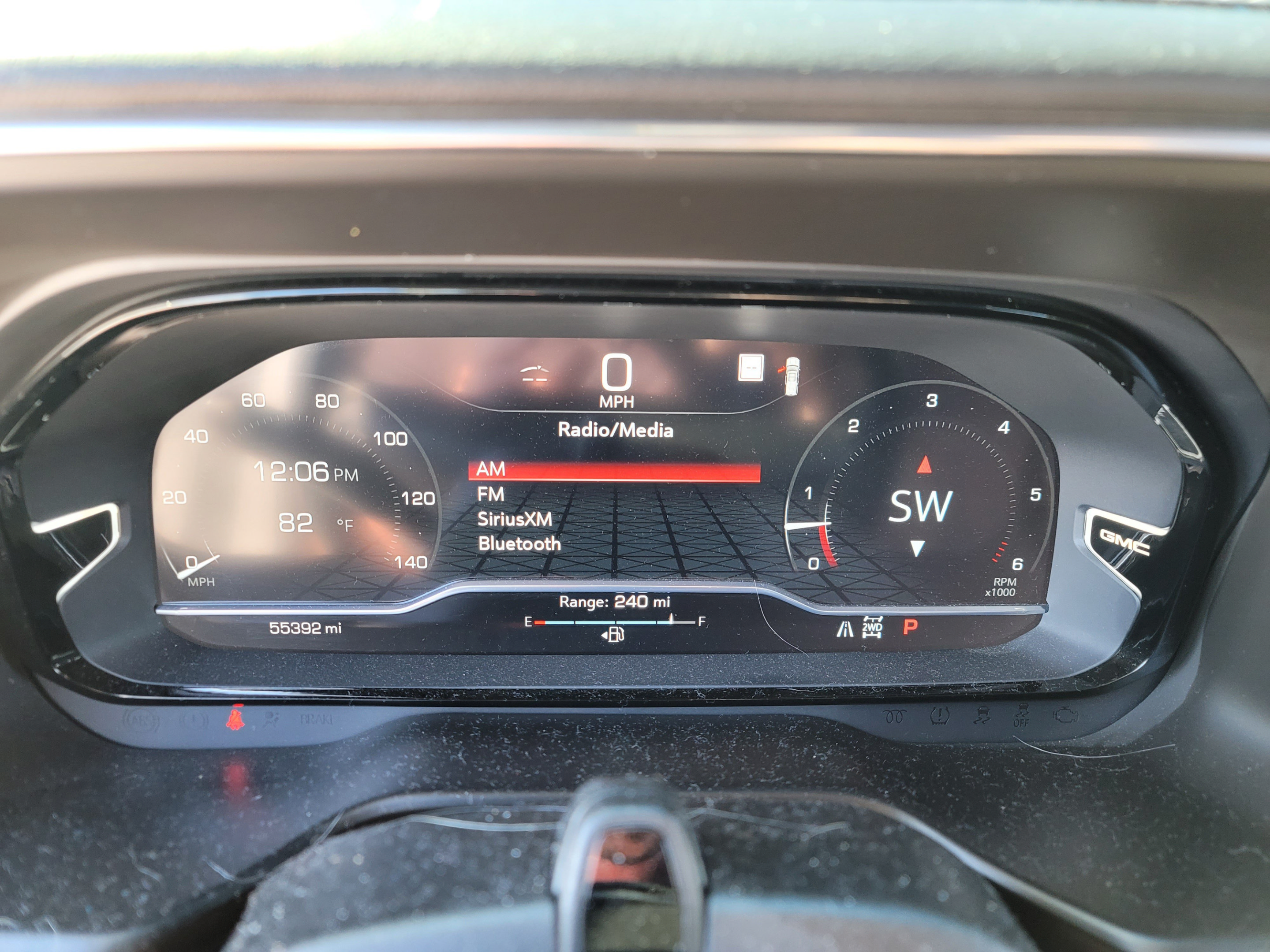 Used 2023 GMC Yukon XL Denali Ultimate AWD/4WD image 14