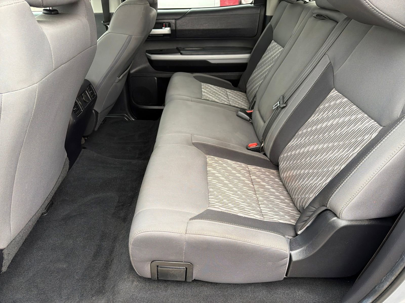 Used 2020 Toyota Tundra SR5 w/ SR5 Convenience Package AWD/4WD image 24
