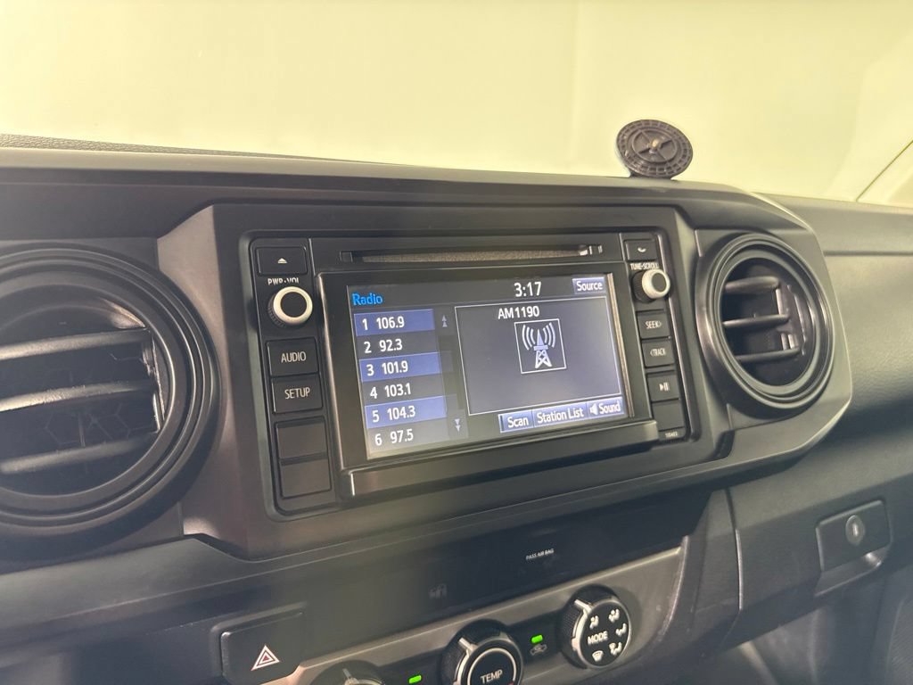 Used 2019 Toyota Tacoma SR AWD/4WD image 16