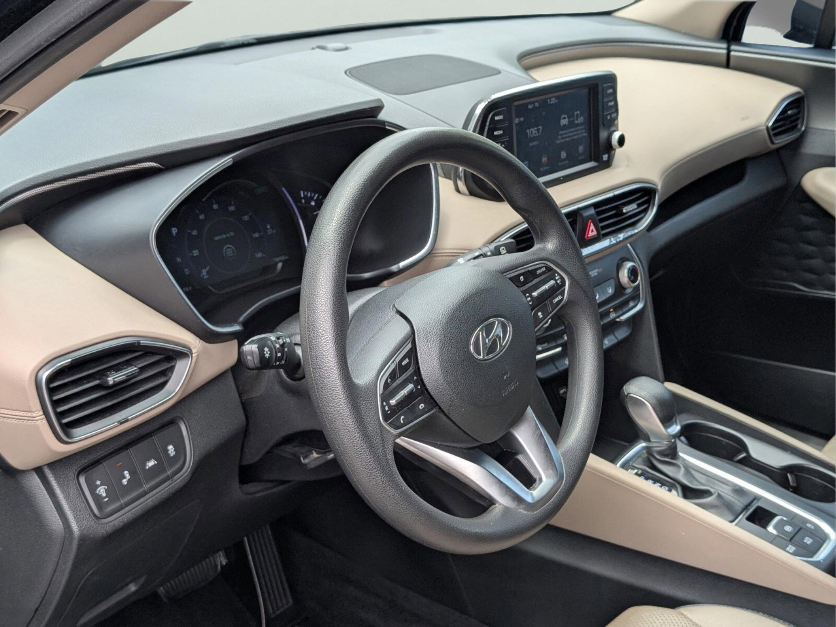 Used 2019 Hyundai Santa Fe SEL FWD image 12