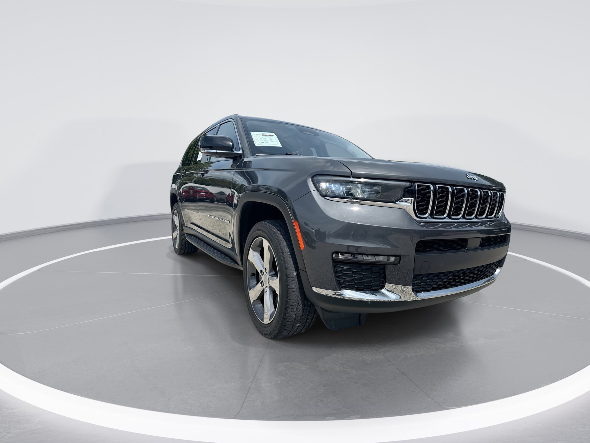 Used 2021 Jeep Grand Cherokee L Limited AWD/4WD image 2