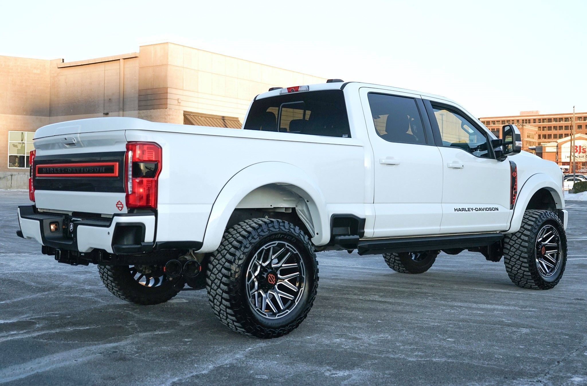 Used 2023 Ford F250 Lariat image 4