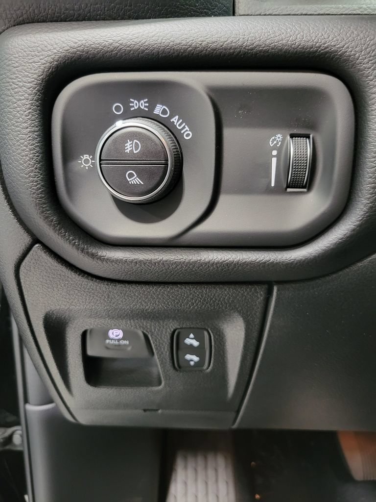 New 2026 RAM 1500 Big Horn AWD/4WD image 12