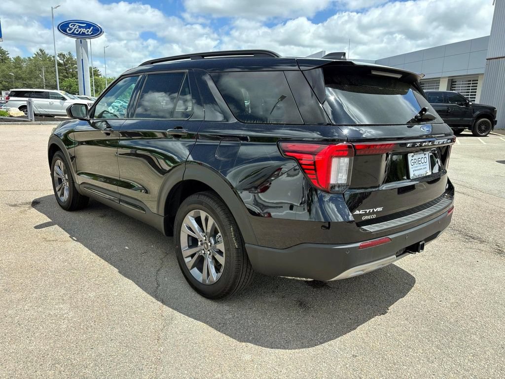 Used 2026 Ford Explorer Active w/ Active Comfort Package AWD/4WD image 5