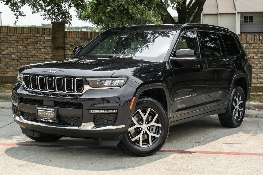 Used 2023 Jeep Grand Cherokee L Limited w/ Luxury Tech Group II AWD/4WD image 11