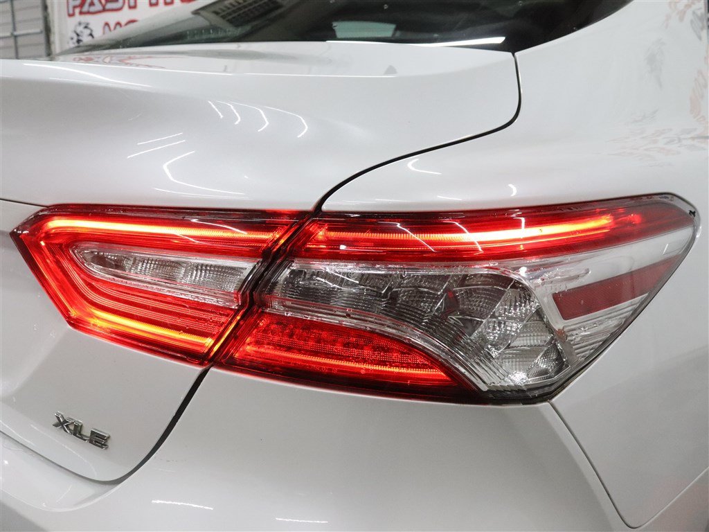Used 2020 Toyota Camry XLE FWD image 10