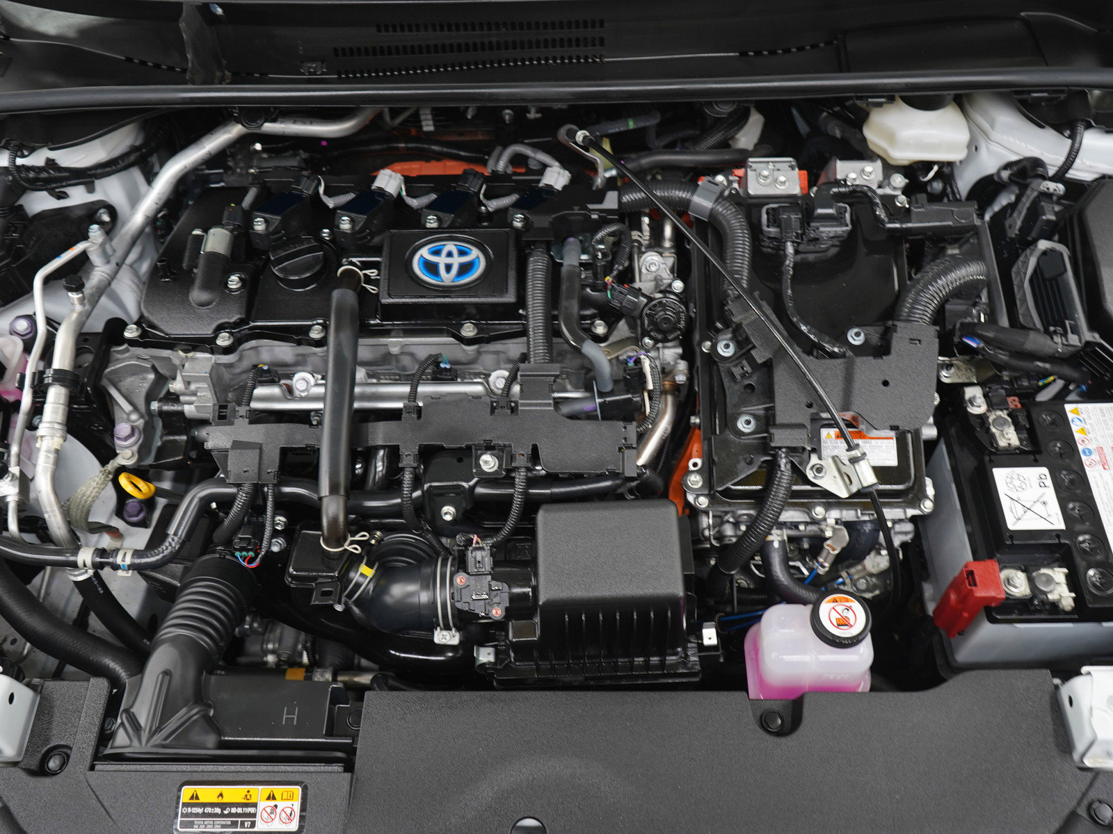 Used 2024 Toyota Corolla LE w/ LE Convenience Package AWD/4WD image 29