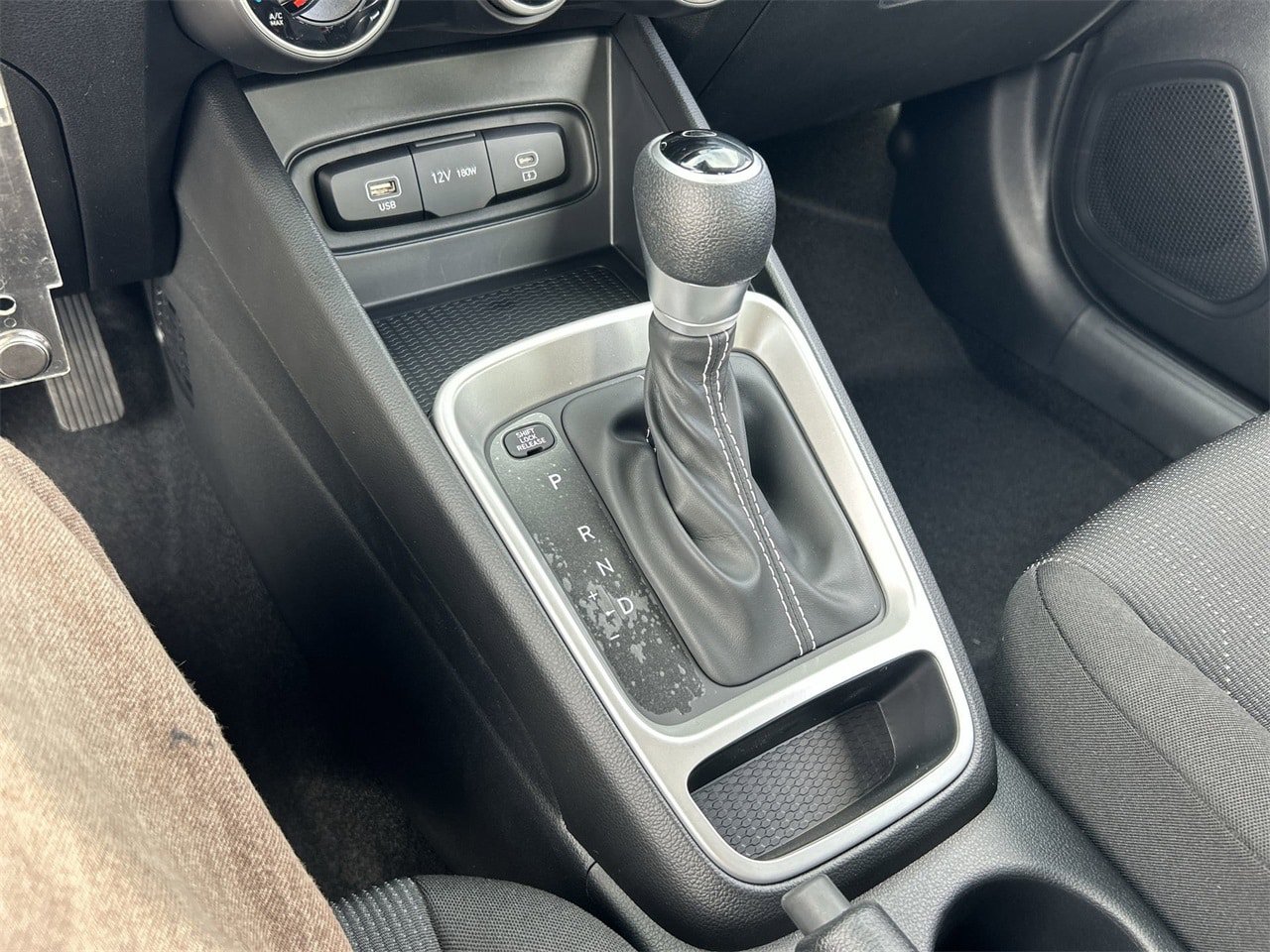 New 2026 Hyundai Venue SE FWD image 28