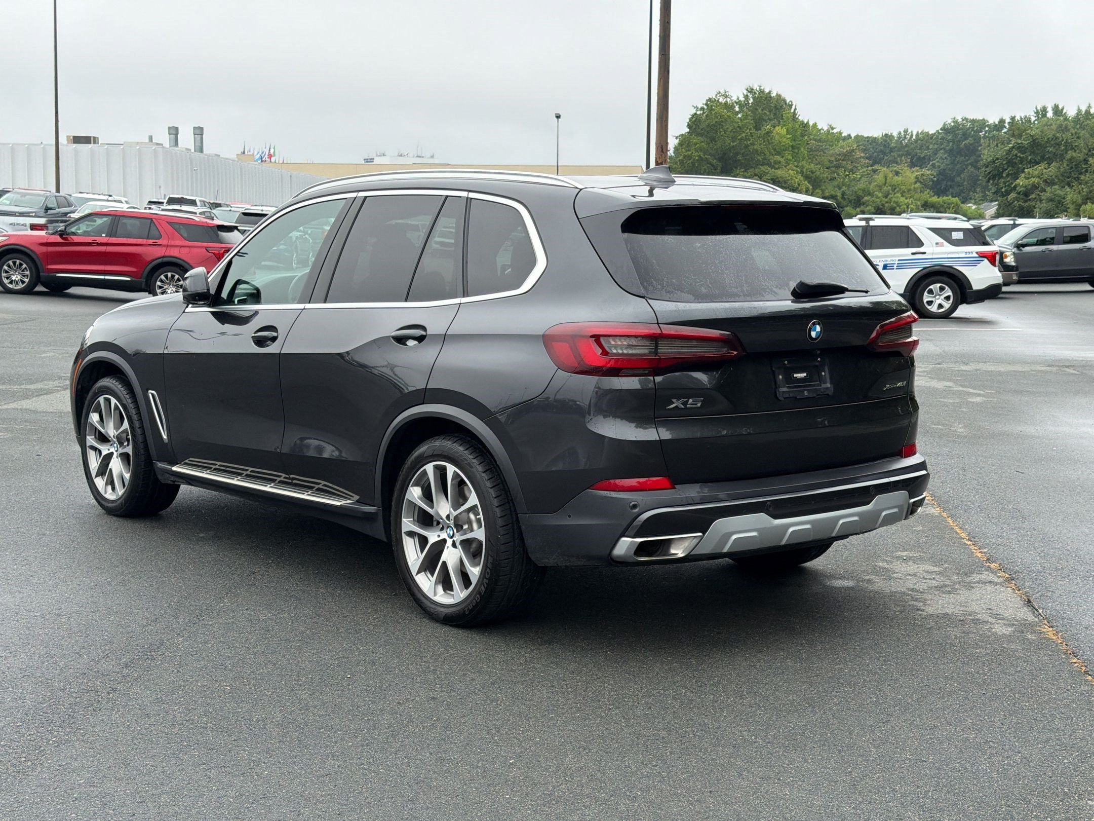Used 2023 BMW X5 xDrive40i w/ Premium Package AWD/4WD image 3