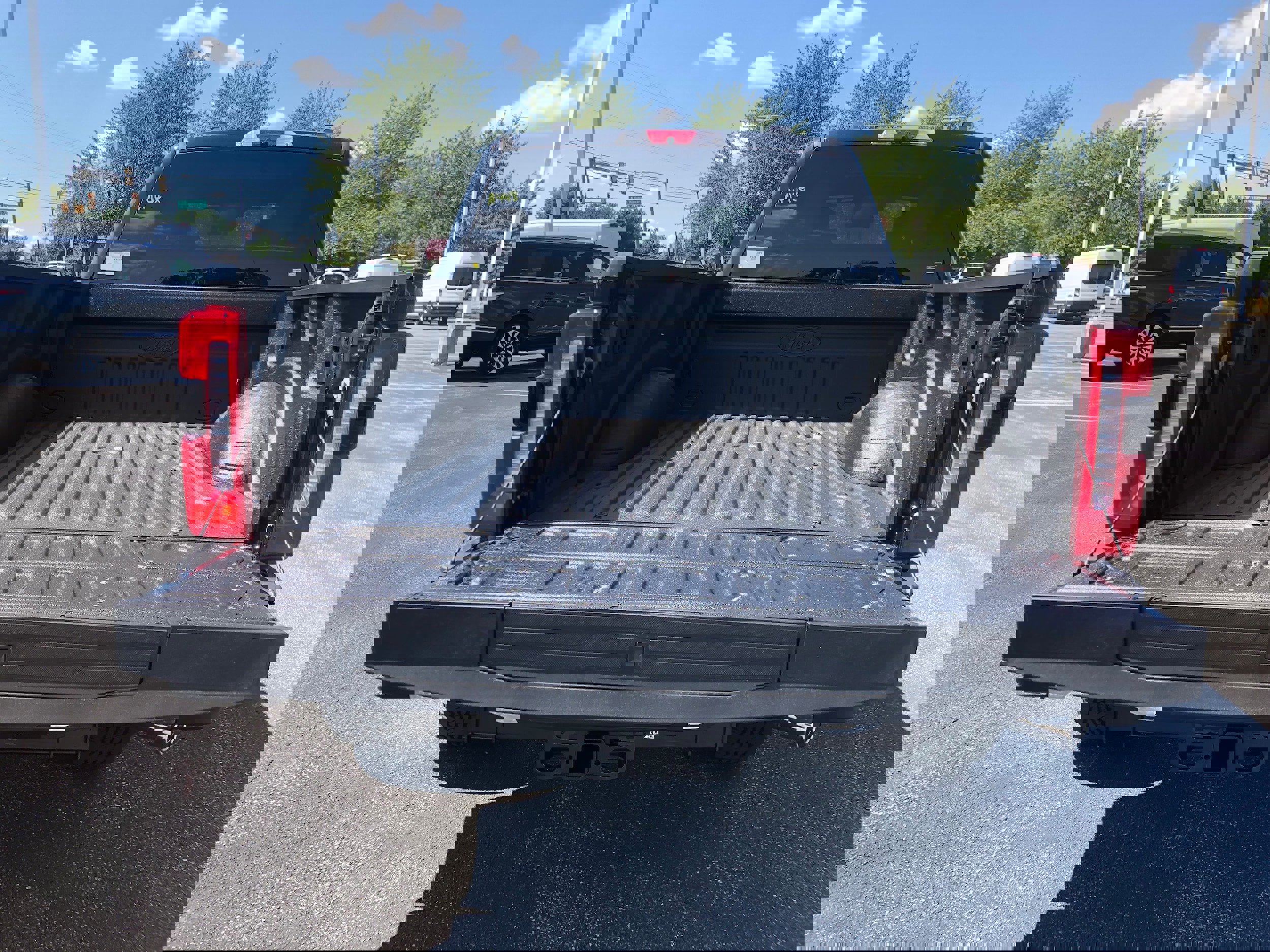 New 2026 Ford F350 Lariat w/ Chrome Package image 9