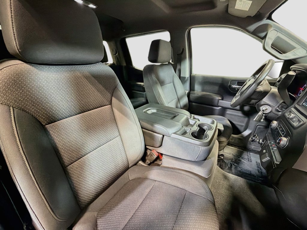 Used 2019 Chevrolet Silverado 1500 Custom w/ Custom Convenience Package AWD/4WD image 23