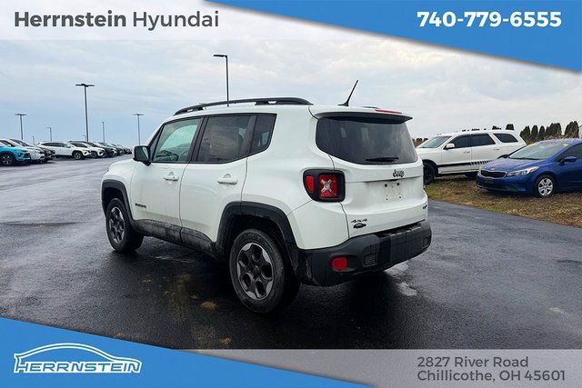 Used 2015 Jeep Renegade Latitude w/ Cold Weather Group image 7