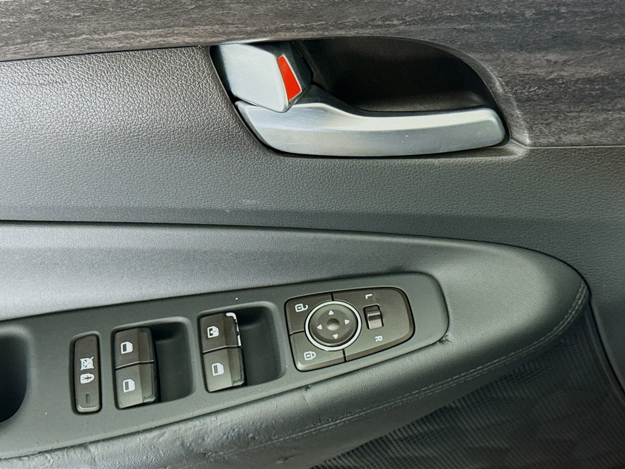 Used 2019 Hyundai Santa Fe SE image 21