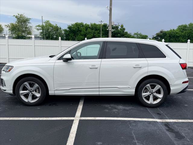Used 2023 Audi Q7 2.0T Premium Plus w/ Premium Plus Package AWD/4WD image 3