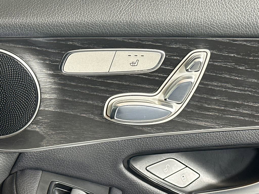 Used 2018 Mercedes-Benz GLC 300 4MATIC image 16