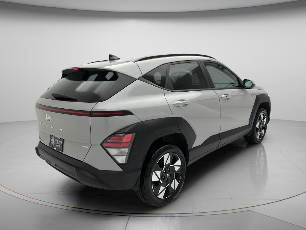 Used 2024 Hyundai Kona SEL AWD/4WD image 5