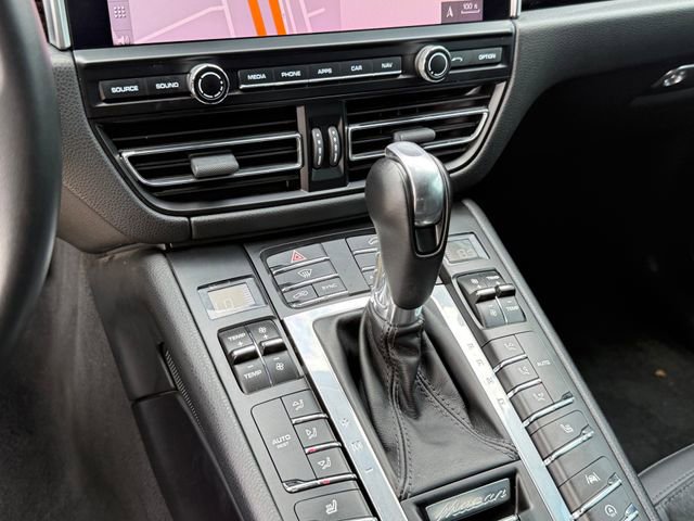 Used 2019 Porsche Macan AWD/4WD image 19