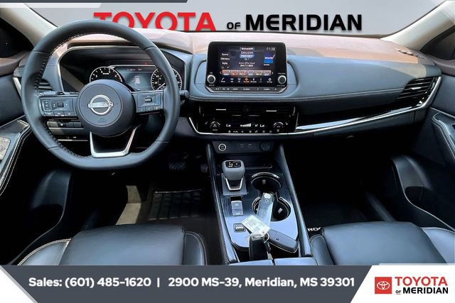 Used 2023 Nissan Rogue SL image 13