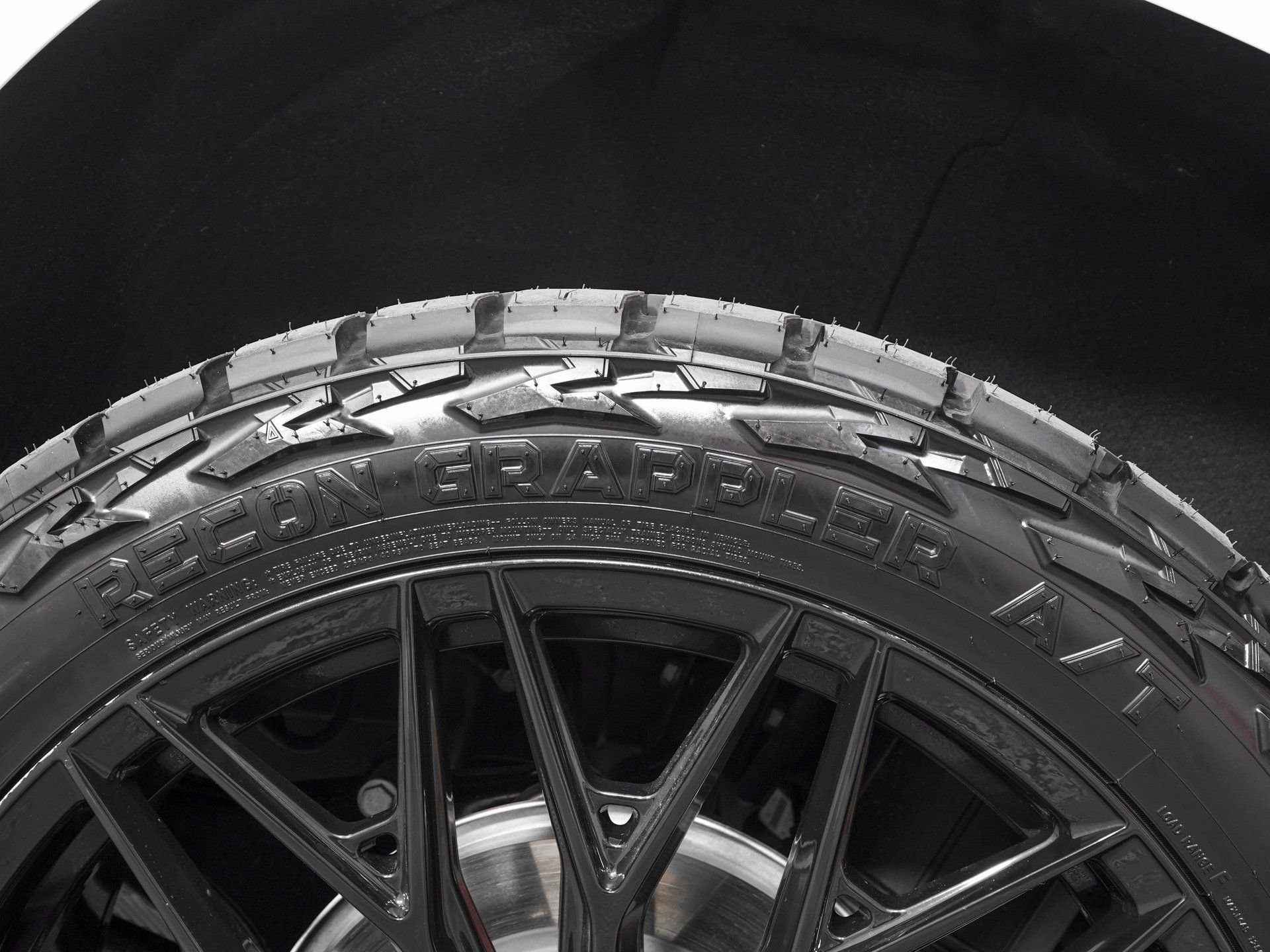 Used 2026 Cadillac Escalade Platinum Sport w/ LPO, Floor Liner Package image 39