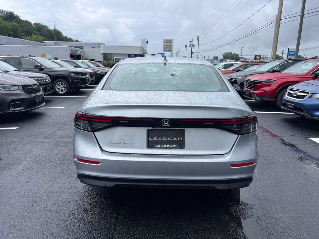 Used 2024 Honda Accord EX image 3