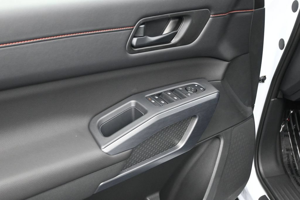 New 2026 Nissan Pathfinder Rock Creek AWD/4WD image 15