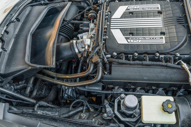 Used 2016 Chevrolet Corvette Z06 w/ 3LZ Preferred Equipment Group image 26