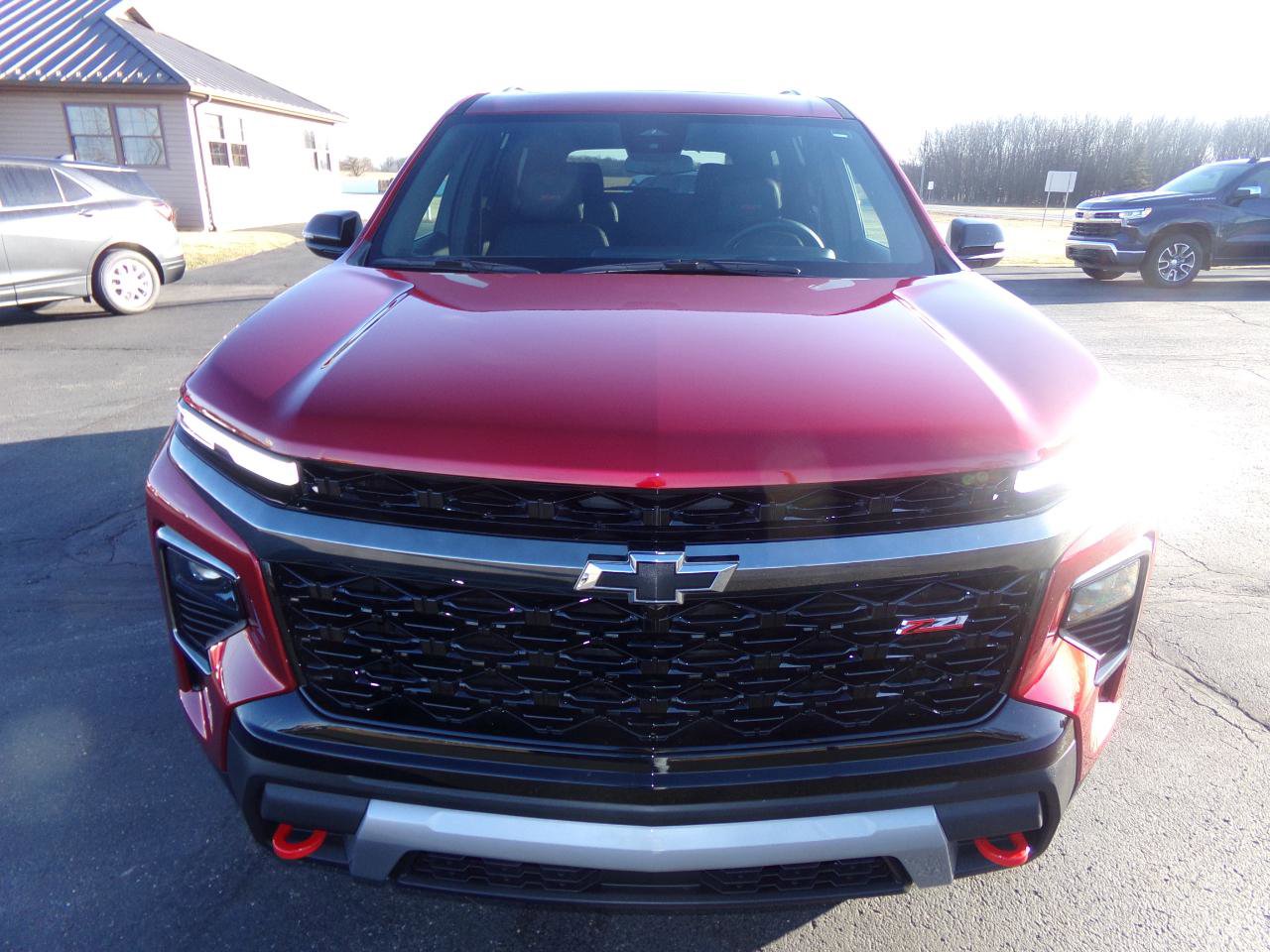 Used 2025 Chevrolet Traverse Z71 image 8