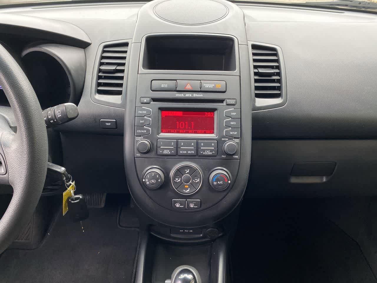 Used 2012 Kia Soul FWD image 25