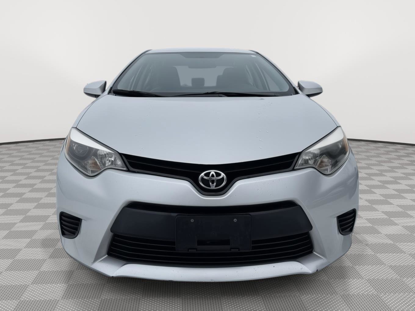 Used 2014 Toyota Corolla LE image 2